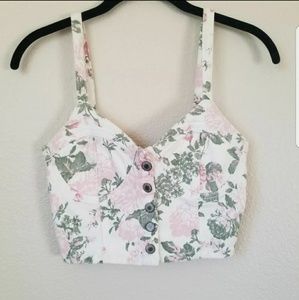 Floral Buttoned Crop Top.